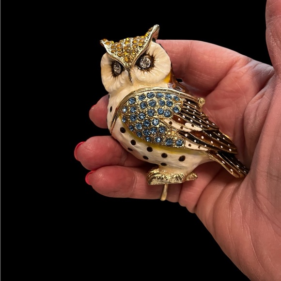 Vintage Other - Vintage horned spotted Owl enamel jeweled trinket box